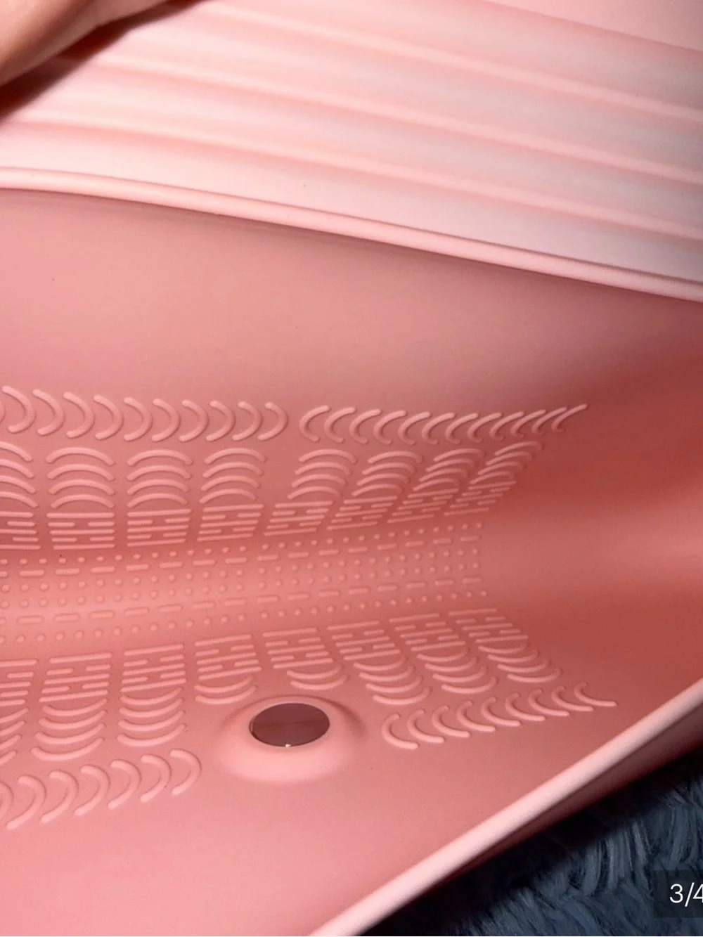 Pink Makeup Brush carrier and 2 makeup brushes